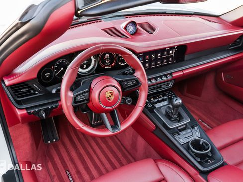 Used 2022 Porsche 911 Targa 4 GTS image 29