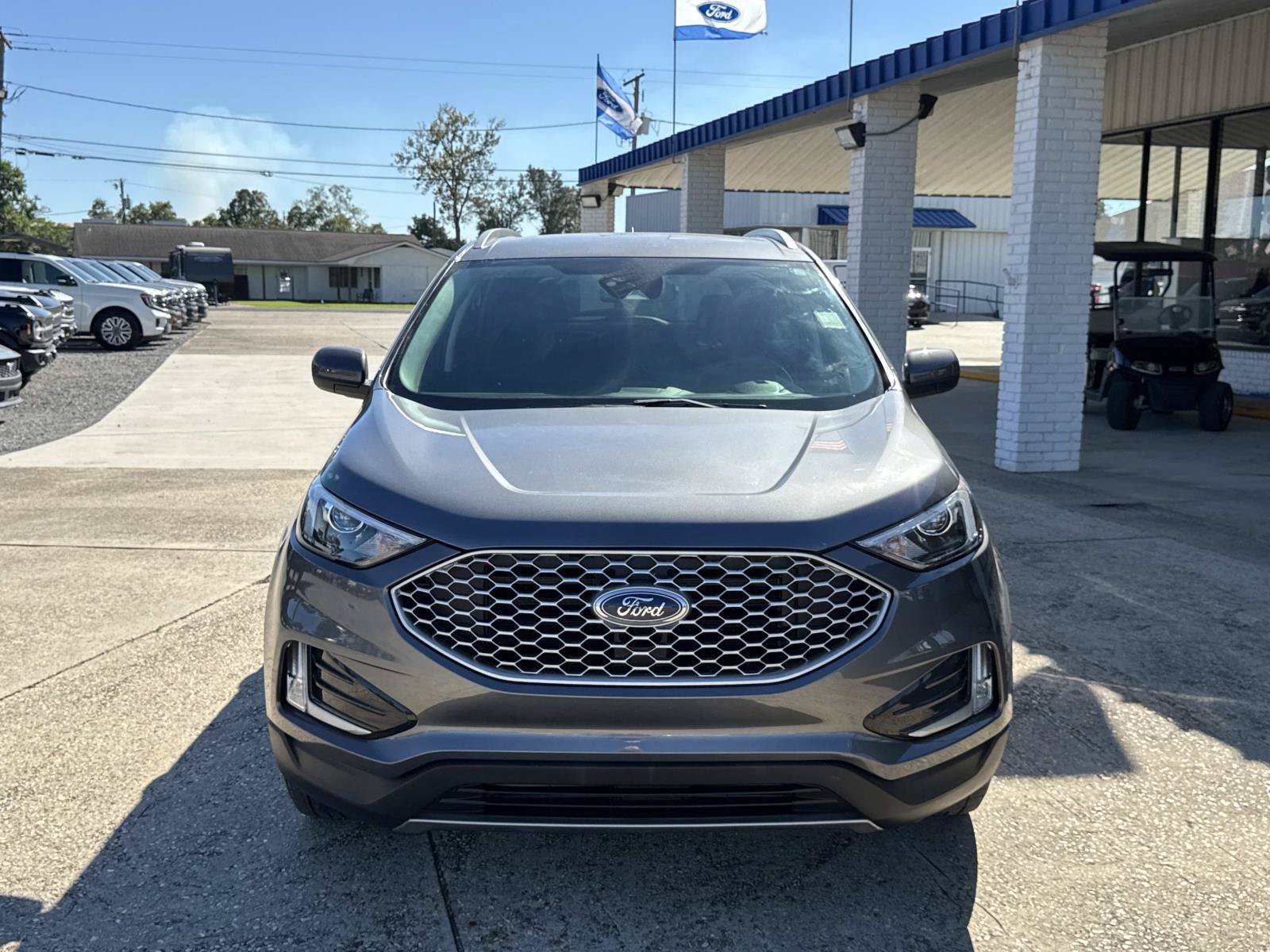 Used 2024 Ford Edge SEL w/ Convenience Package AWD/4WD image 2