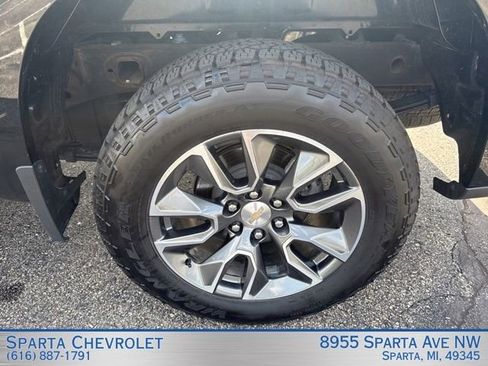 Used 2025 Chevrolet Silverado 1500 LT AWD/4WD image 38