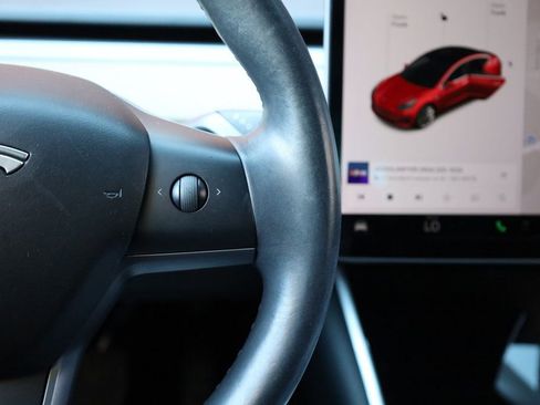 Used 2018 Tesla Model 3 Long Range image 32