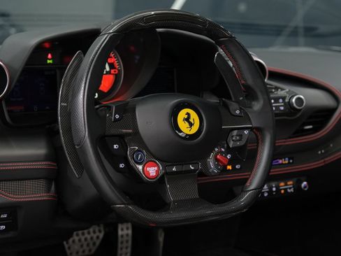 Used 2022 Ferrari F8 Tributo RWD image 43
