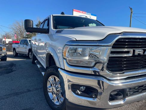 Used 2021 RAM 2500 Big Horn w/ Level 1 Equipment Group AWD/4WD image 3