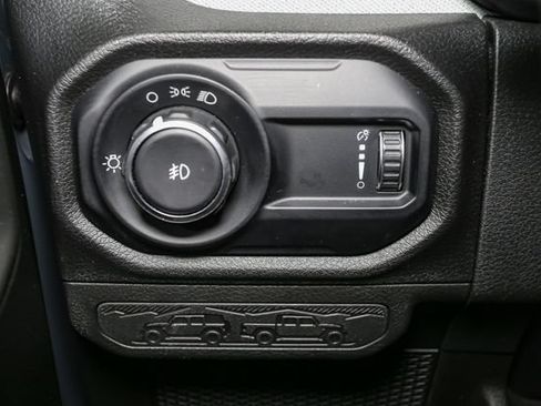Used 2024 Jeep Wrangler Unlimited Sport AWD/4WD image 33