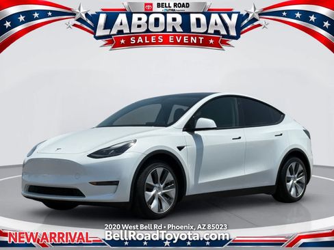 Used 2023 Tesla Model Y Long Range AWD/4WD image 1
