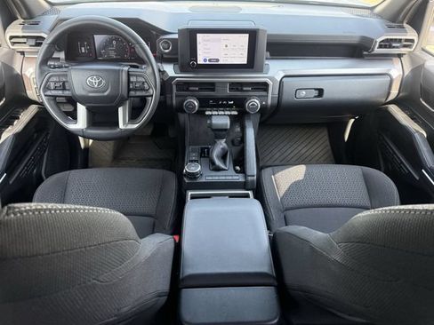 Used 2025 Toyota 4Runner SR5 AWD/4WD image 11
