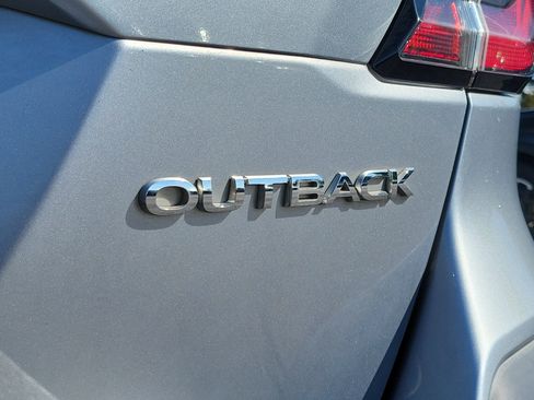 Used 2020 Subaru Outback Limited image 7