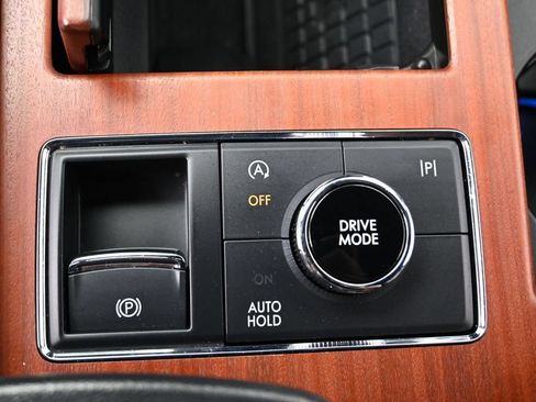 Used 2024 Lincoln Navigator Premiere AWD/4WD image 46