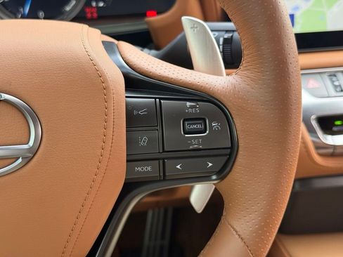Used 2024 Lexus LC 500 Convertible w/ Touring Package RWD image 29