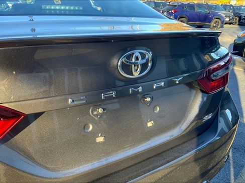 Used 2023 Toyota Camry SE image 8