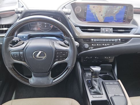 Used 2020 Lexus ES 350 w/ Premium Package FWD image 18