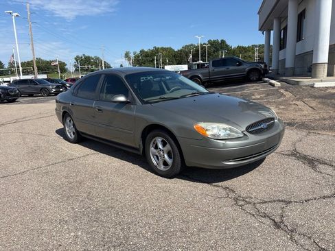 Used 2003 Ford Taurus SES FWD image 1