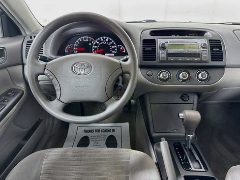 Used 2005 Toyota Camry FWD image 25