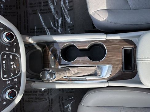 Used 2017 Chevrolet Malibu Premier w/ Premier Sun and Wheel Package image 20