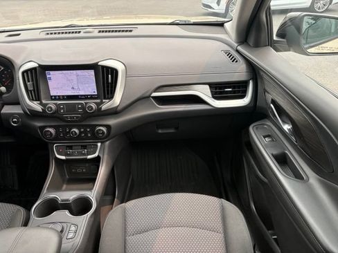 Used 2023 GMC Terrain SLE w/ Driver Convenience Package FWD image 24