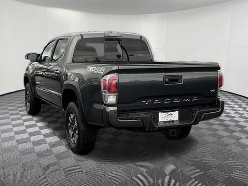 Used 2021 Toyota Tacoma TRD Off-Road w/ Technology Package image 4