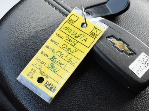 Used 2018 Chevrolet Malibu LT w/ Driver Confidence Package image 43