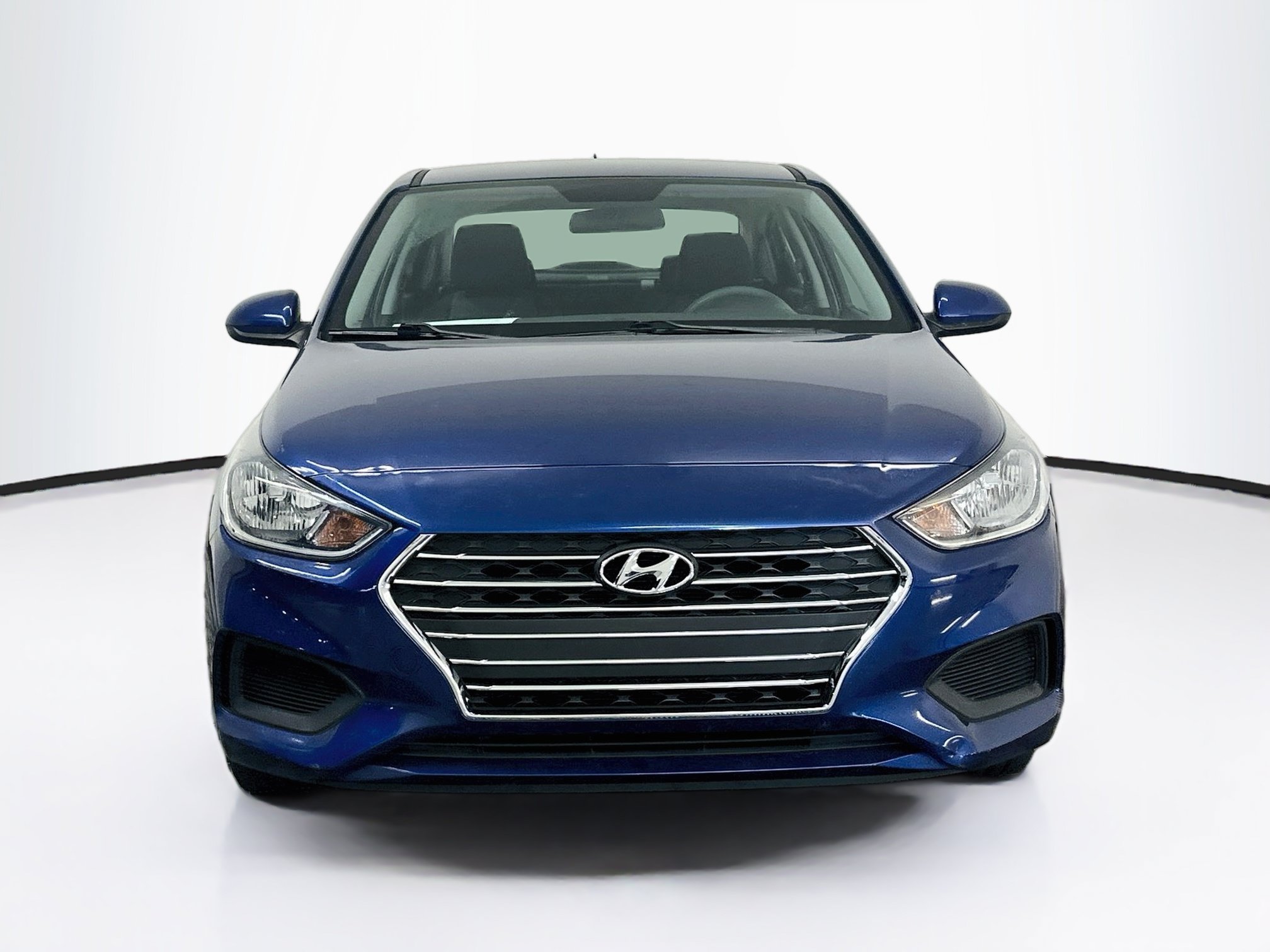 Used 2020 Hyundai Accent SE FWD image 2