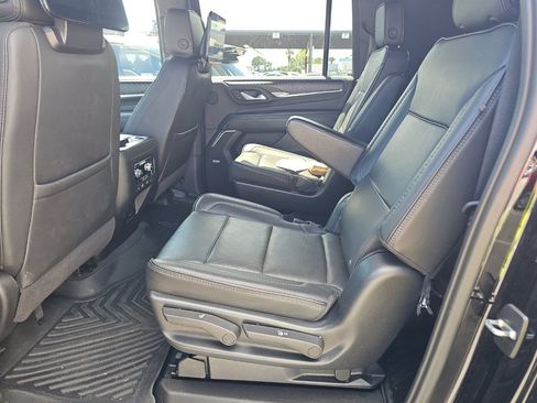 Used 2023 GMC Yukon XL Denali w/ Max Trailering Package AWD/4WD image 4