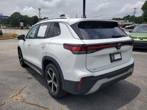 Certified 2025 Volkswagen Tiguan SE w/ Panoramic Sunroof Package FWD image 6