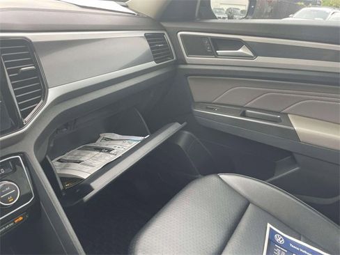 Used 2022 Volkswagen Atlas SEL R-Line image 35