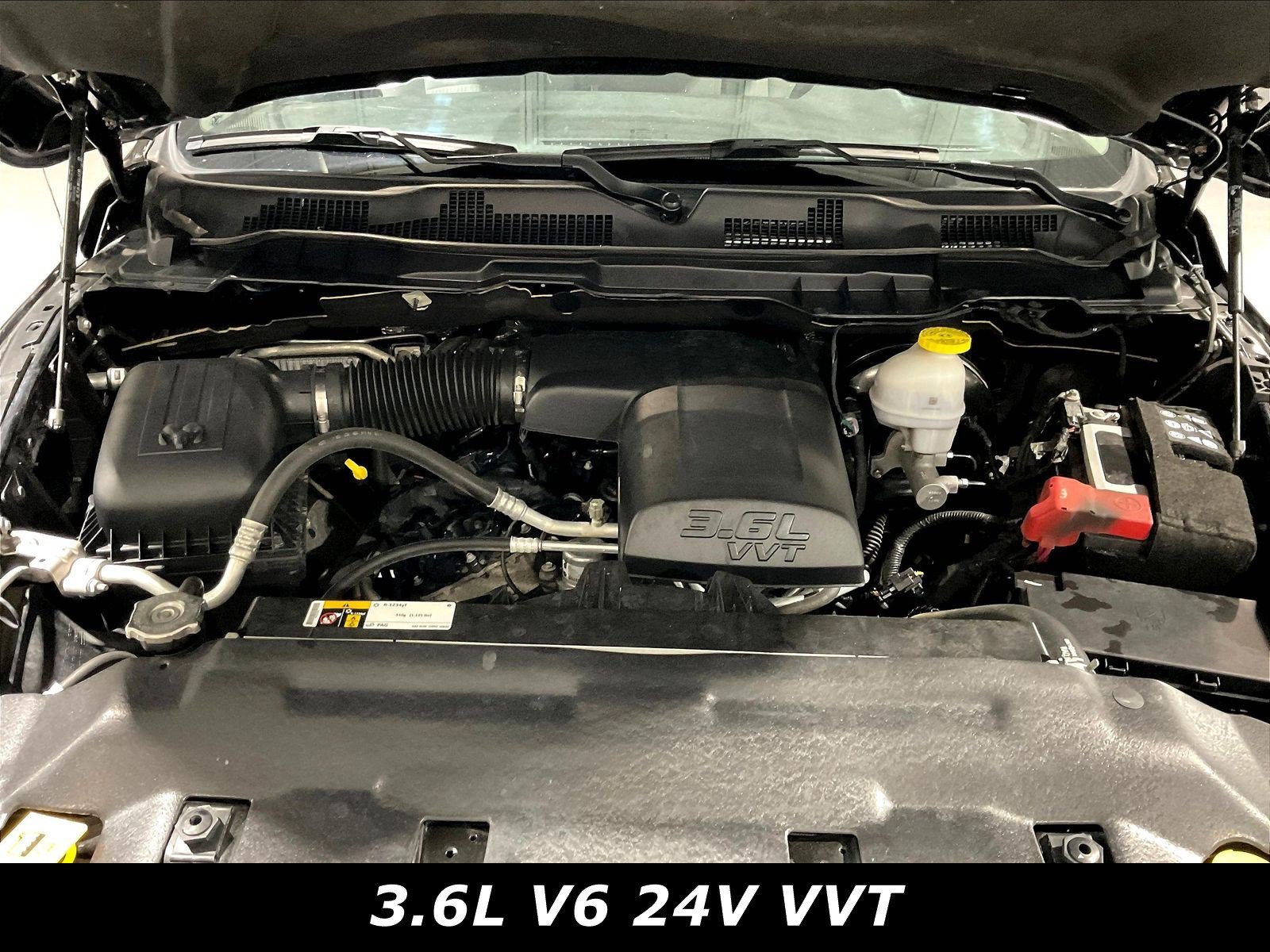 Used 2024 RAM 1500 Classic SLT AWD/4WD image 29