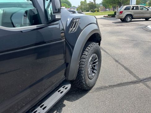 Used 2019 Ford F150 Raptor w/ Equipment Group 802A Luxury AWD/4WD image 18