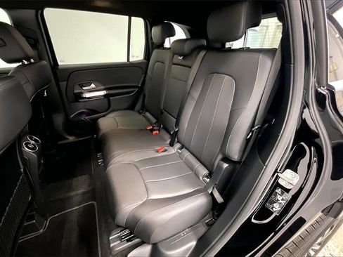 Used 2025 Mercedes-Benz GLB 250 image 20