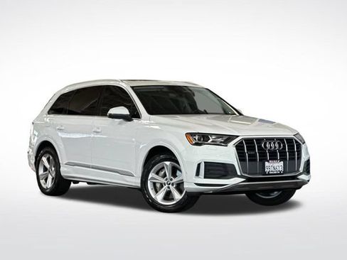 Used 2022 Audi Q7 2.0T Premium w/ Convenience Package AWD/4WD image 2