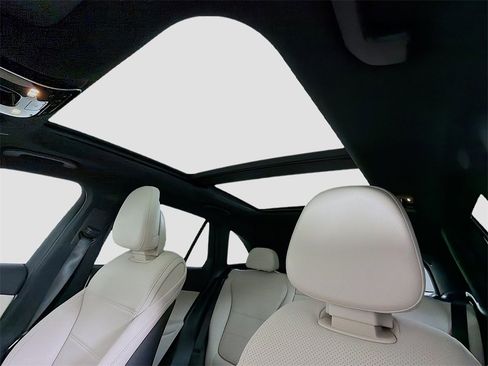 New 2026 Mercedes-Benz GLC 300 4MATIC image 15