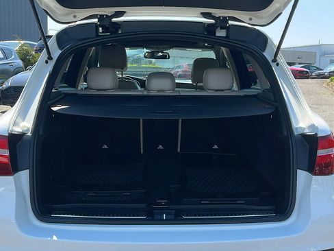 Used 2018 Mercedes-Benz GLC 300 4MATIC image 30