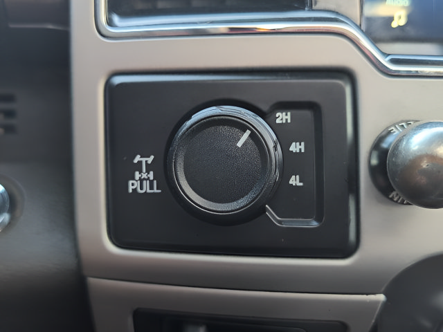 Used 2022 Ford F350 King Ranch w/ King Ranch Ultimate Package AWD/4WD image 16