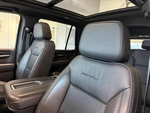 Used 2022 GMC Yukon Denali AWD/4WD image 17