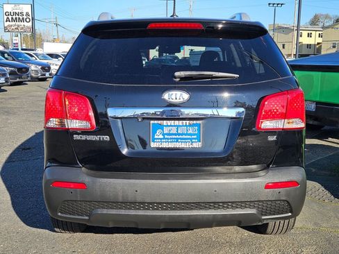 Used 2011 Kia Sorento EX w/ Premium Pkg image 4