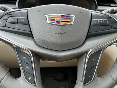 Used 2023 Cadillac XT5 Premium Luxury image 24