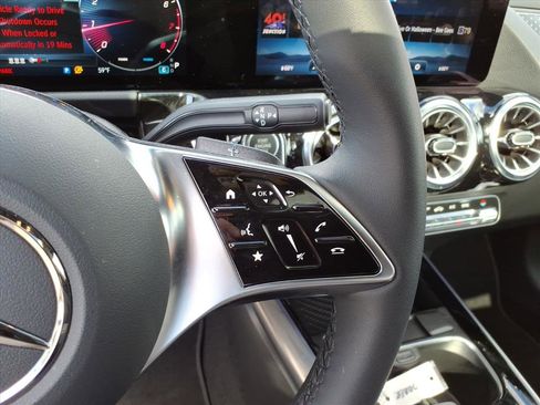 Used 2026 Mercedes-Benz GLA 250 4MATIC image 17