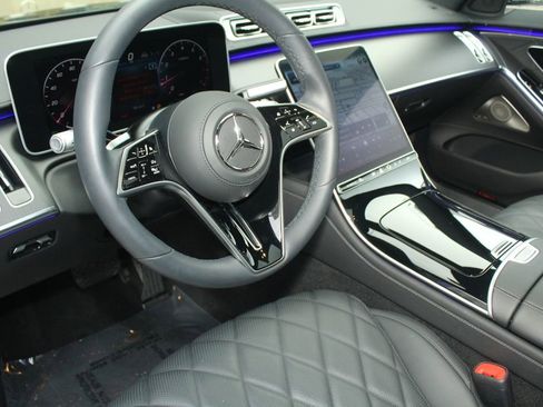 Used 2025 Mercedes-Benz S 580 4MATIC Sedan image 15