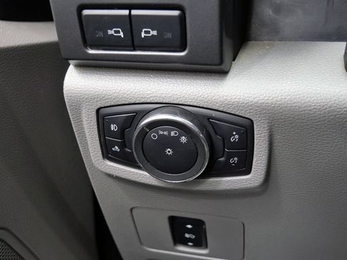 Used 2017 Ford F250 XLT w/ XLT Value Package AWD/4WD image 27