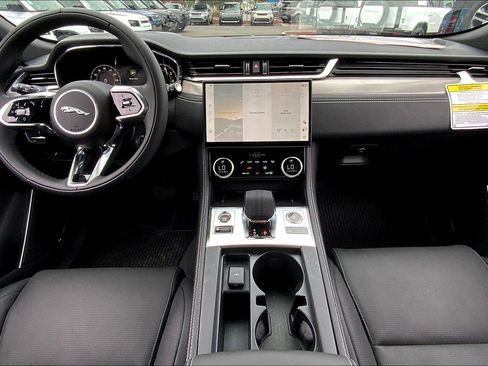 New 2026 Jaguar F-PACE R-Dynamic S image 6