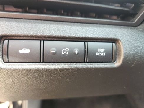 Used 2025 Nissan Altima 2.5 SR FWD image 25