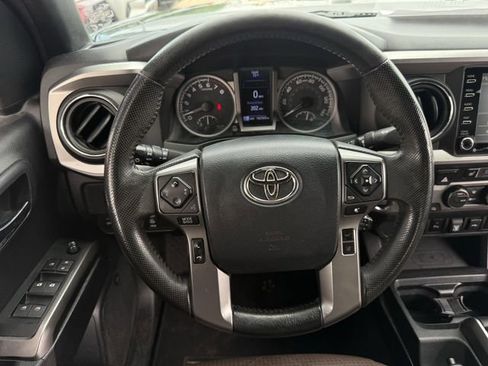 Used 2020 Toyota Tacoma Limited AWD/4WD image 15