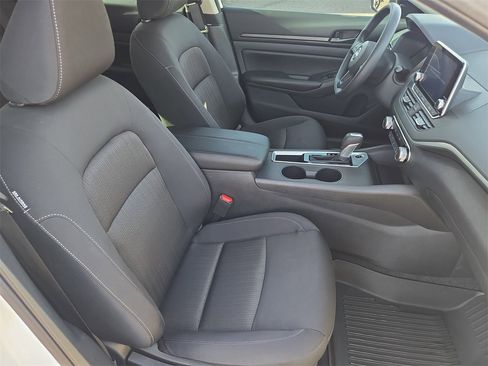 Used 2025 Nissan Altima 2.5 S image 10