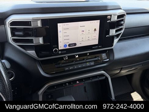 Used 2022 Toyota Tundra SR5 AWD/4WD image 18