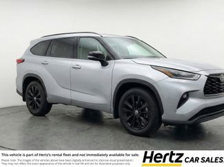 Used 2025 Toyota Highlander XSE video 1