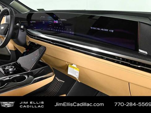 New 2025 Cadillac Escalade IQ Luxury 2 image 26