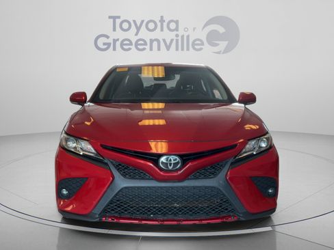 Used 2020 Toyota Camry SE w/ Convenience Package FWD image 9
