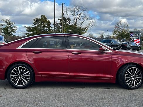 Used 2017 Lincoln MKZ Premiere image 4