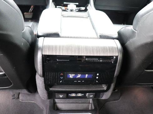 Used 2024 Jeep Wagoneer Series II image 22