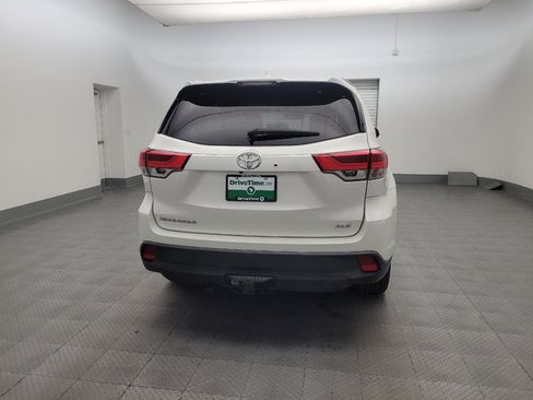 Used 2019 Toyota Highlander XLE image 7