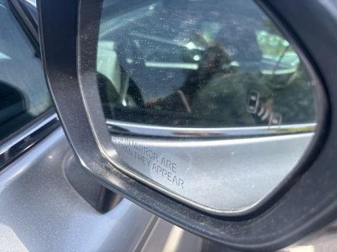 Used 2024 Toyota Camry XSE FWD image 9