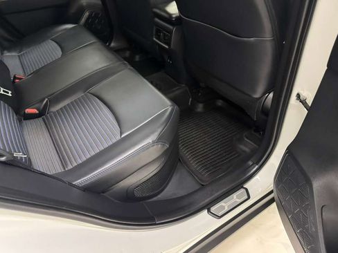 Used 2019 Toyota RAV4 XSE AWD/4WD image 17